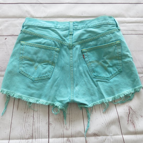 Levi's 501 Button Fly Distressed 100% Cotton Green Denim Jean Short - Size 33 - Picture 4 of 5